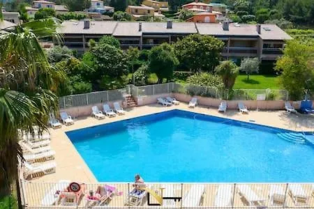 Cozy Duplexterrace Barbecue Pool On Foot Le Pradet